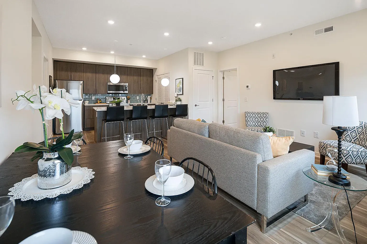 1651 5th St - Photo 2 of 30