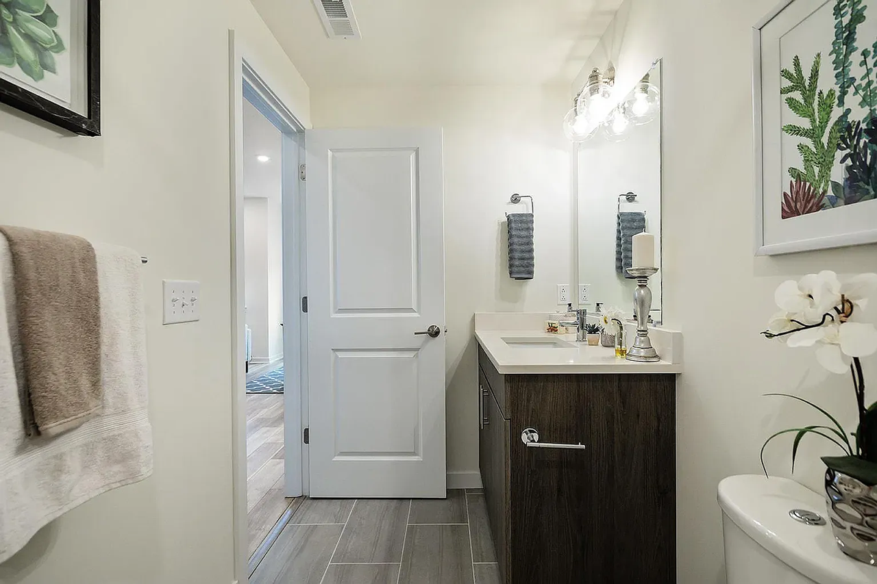 1651 5th St - Photo 4 of 30