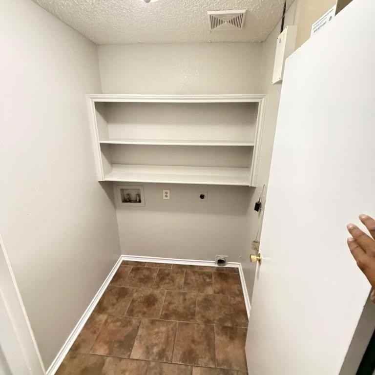 5304 Waterford Dr - Photo 5 of 16