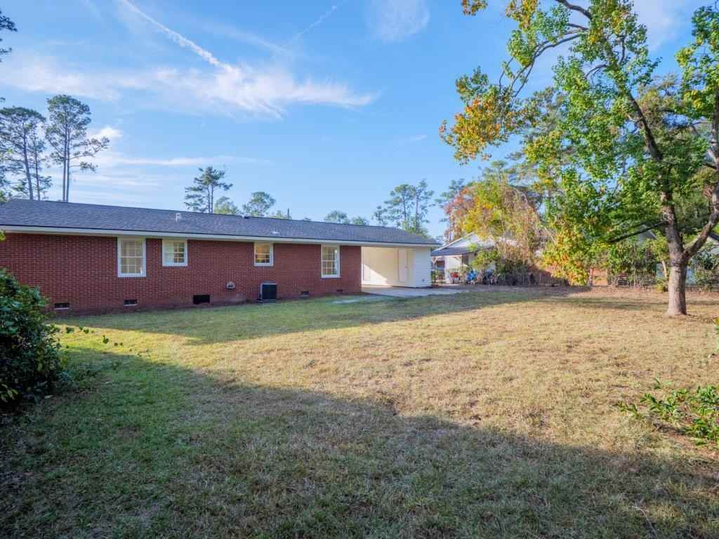 2323 Frederick Pl - Photo 4 of 35