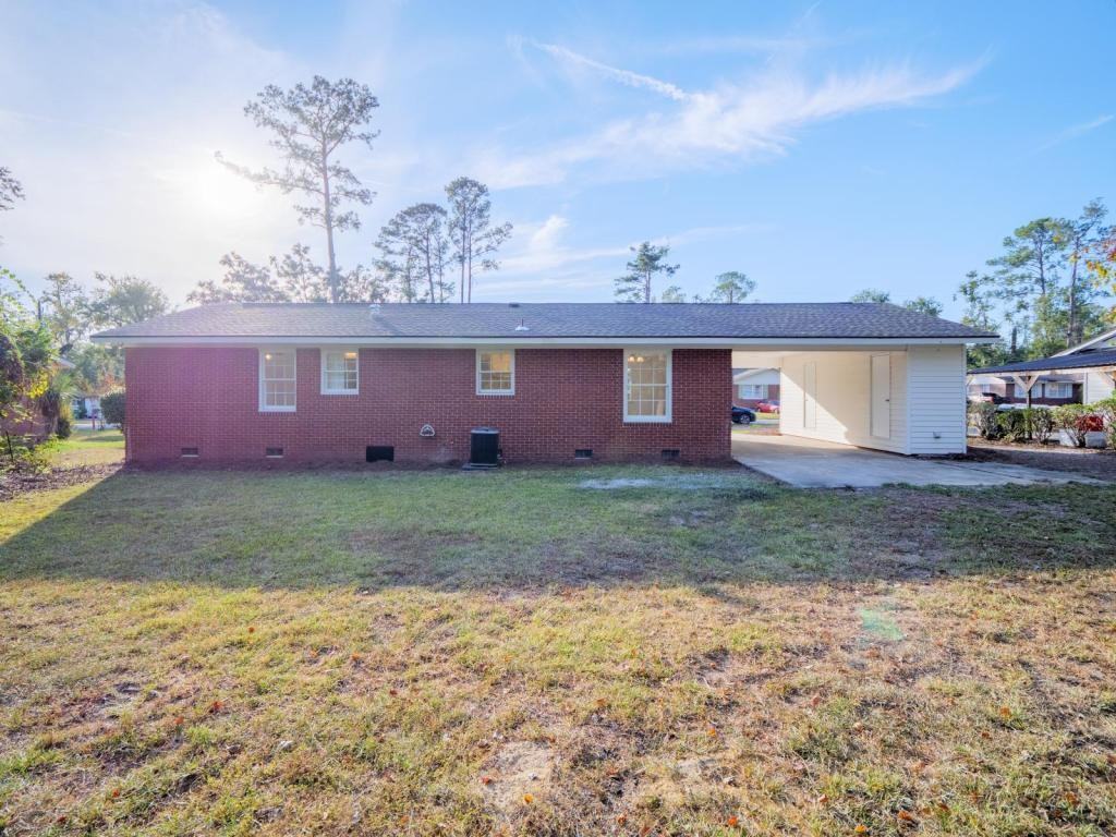 2323 Frederick Pl - Photo 5 of 35