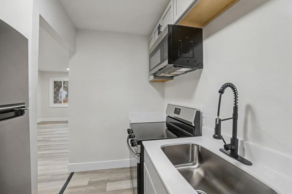 4472 Curundu Ave - Photo 2 of 27