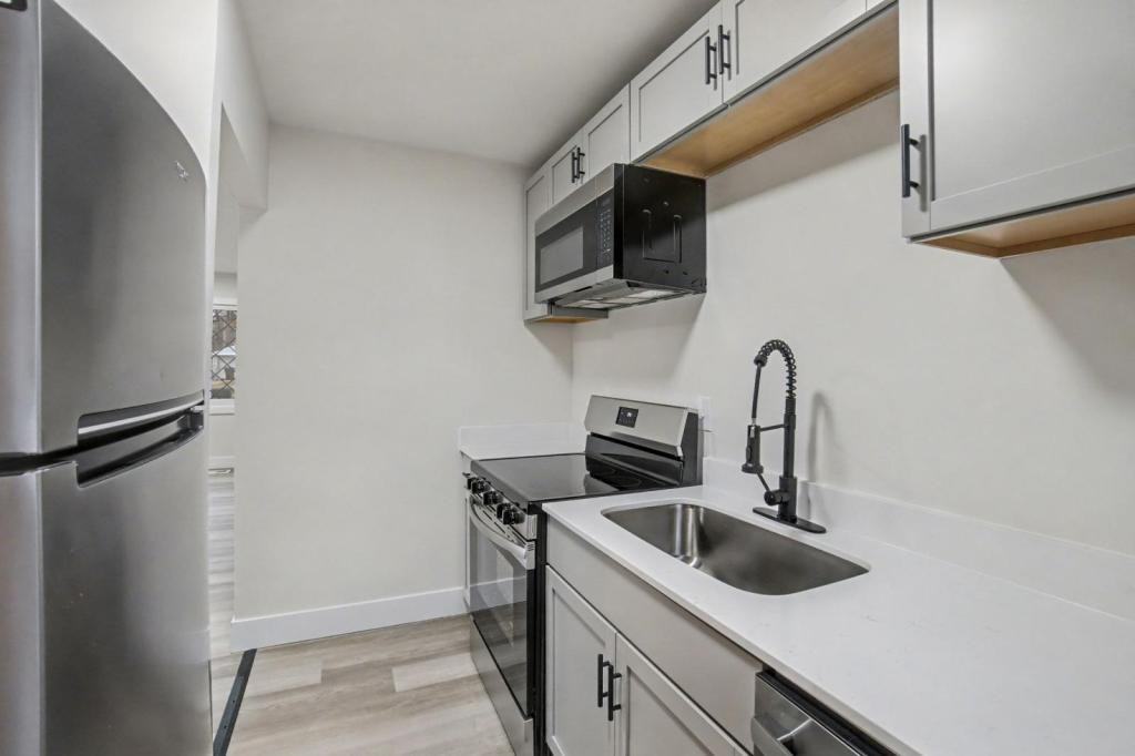 4472 Curundu Ave - Photo 3 of 27