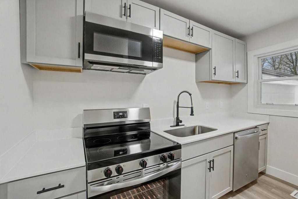 4472 Curundu Ave - Photo 4 of 27