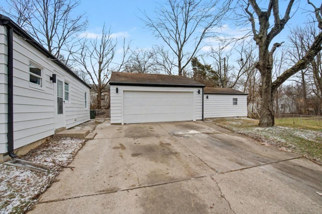 4472 Curundu Ave - Photo 7 of 27