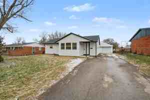 featured image of 4201 Lobata Pl