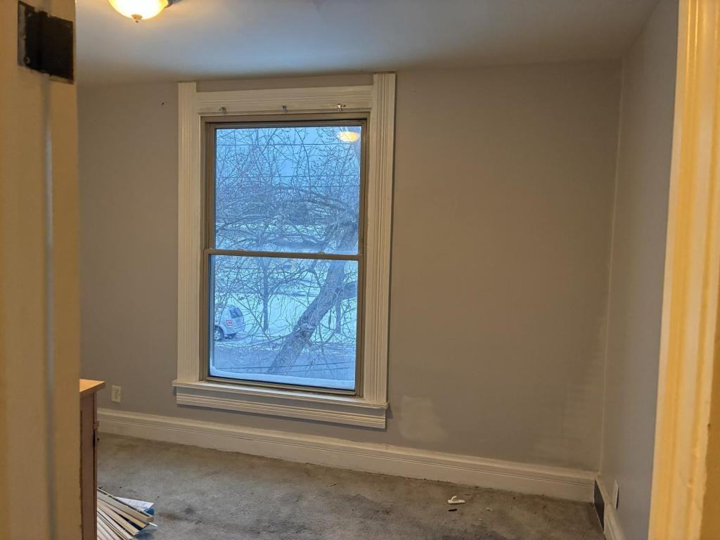 87 Vennum Ave - Photo 3 of 10