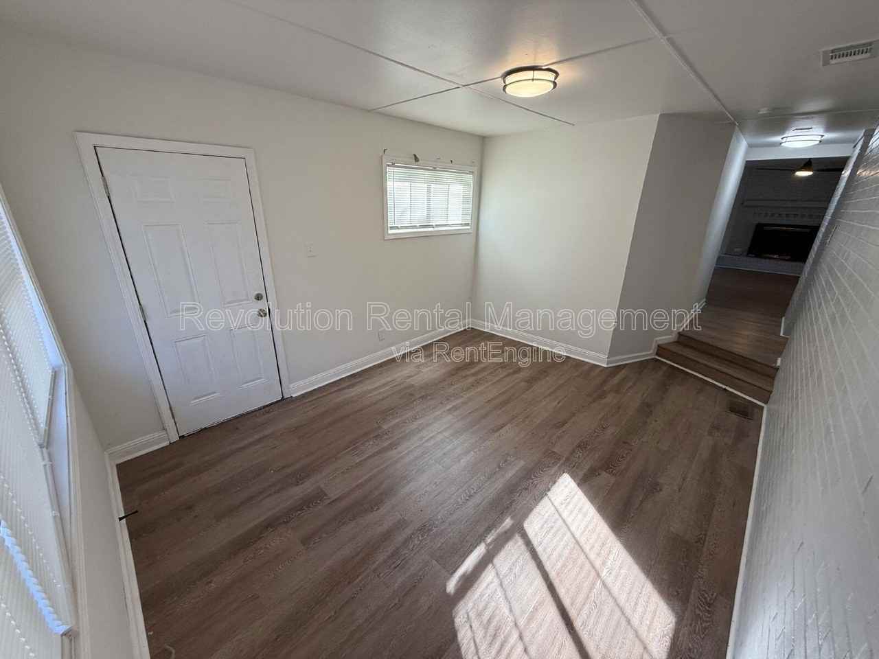 2011 W Starmount Way - Photo 7 of 14