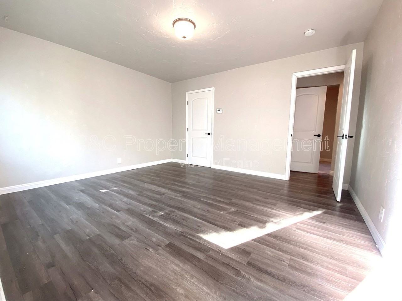 114 Maple St - Photo 2 of 11