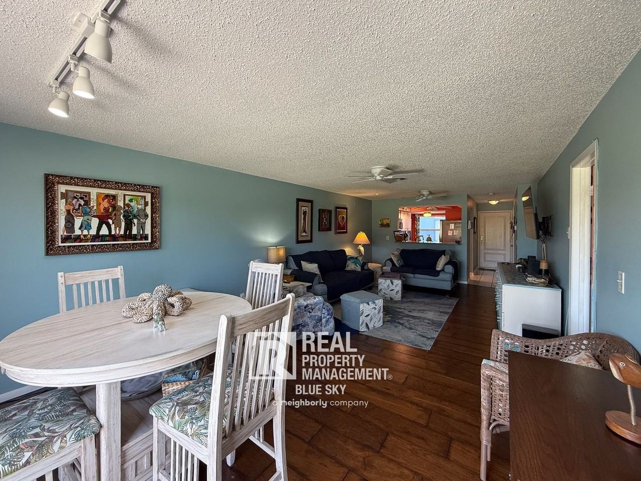 9639 Greenskeeper Dr - Photo 7 of 24