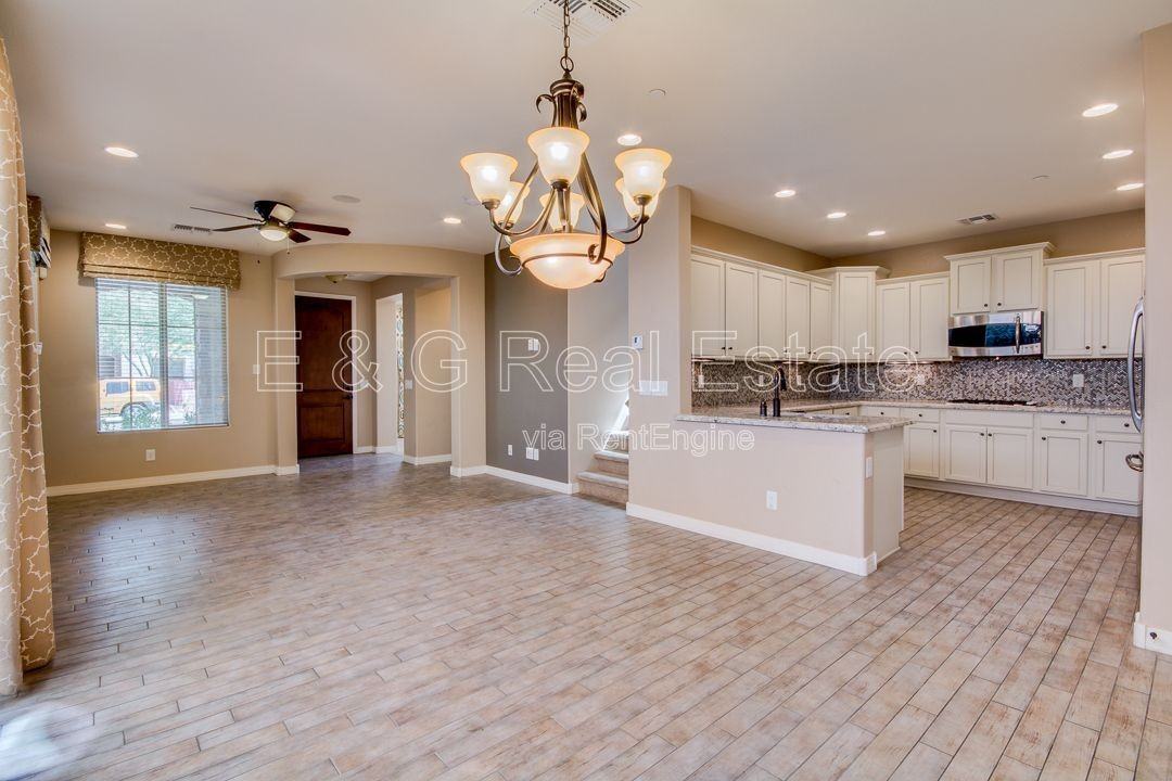 9111 W Meadow Dr - Photo 6 of 22