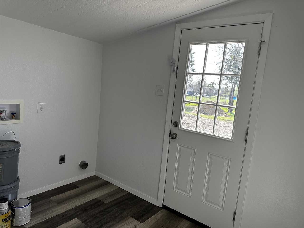 1979 Farm To Market Road - Photo 5 of 27