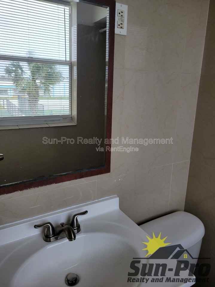 1065 N Atlantic Ave #8 - Photo 5 of 6