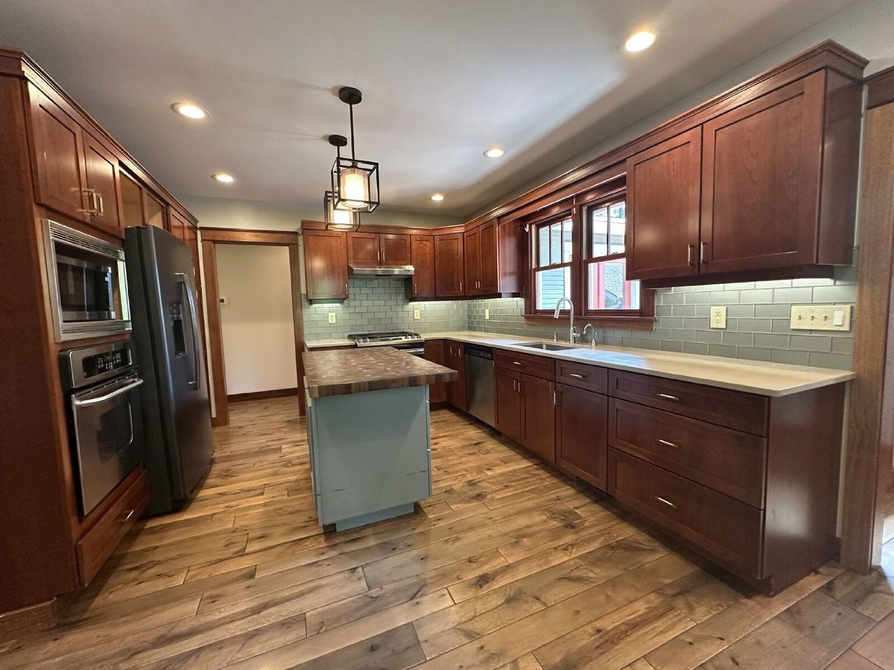 607 Nw Federal St - Photo 4 of 44