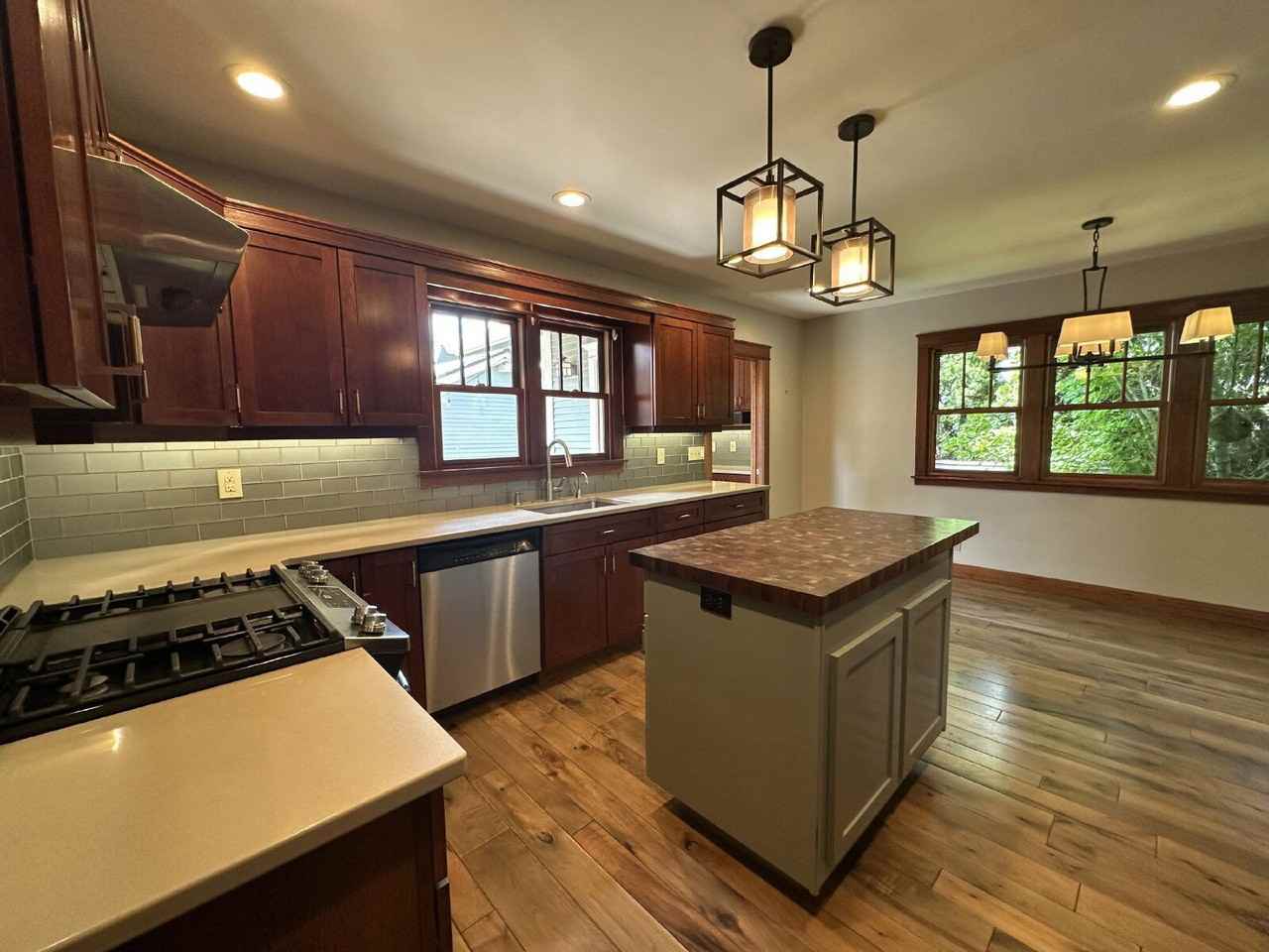 607 Nw Federal St - Photo 5 of 44