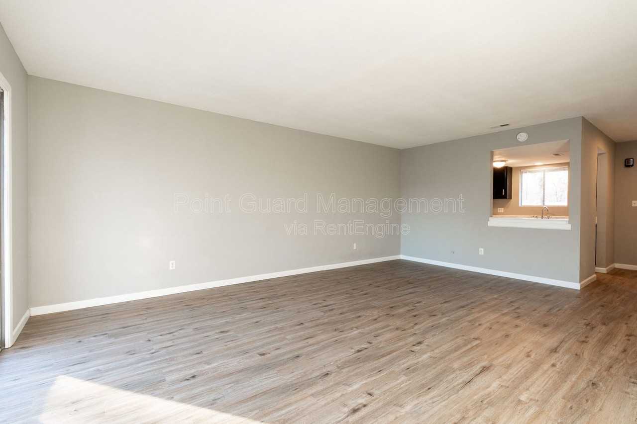 515 W 30th St N #1 - Photo 6 of 30