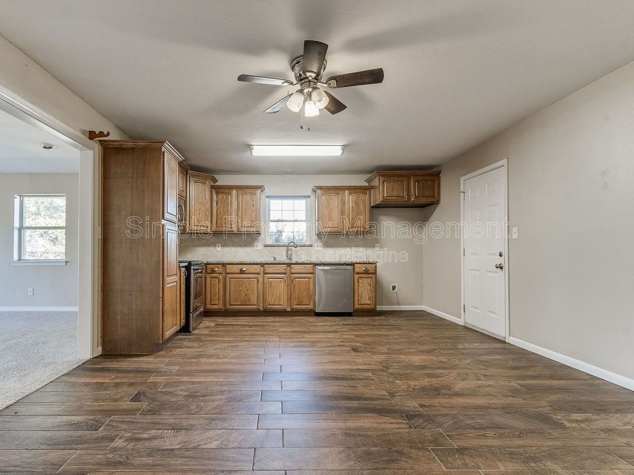 921 Harrison St - Photo 6 of 30