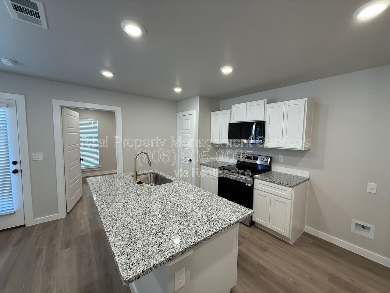 8328 24th St - Photo 3 of 11