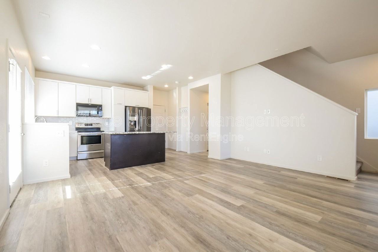 4647 Crestone Peak St - Photo 3 of 27