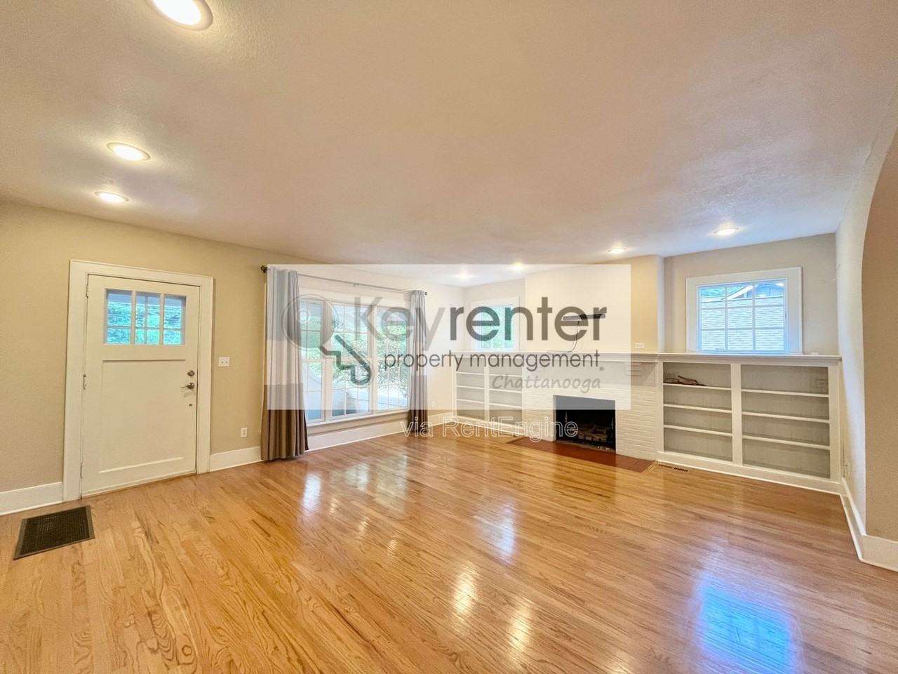 1610 Hixson Pike - Photo 2 of 15