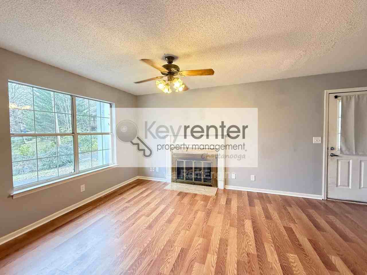 208 Cliftview Dr - Photo 2 of 13