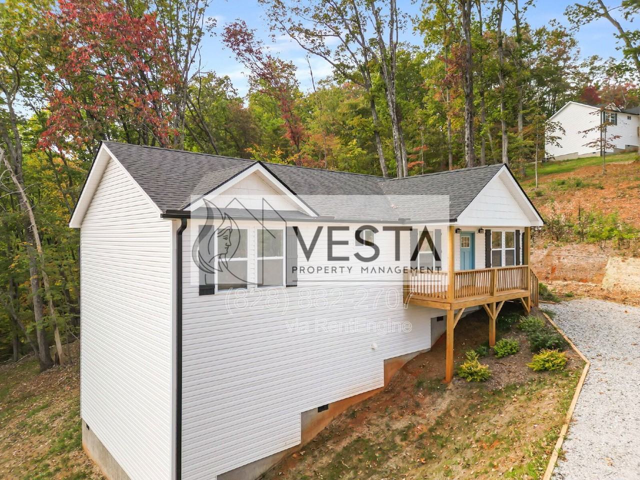 376 Hague Dr - Photo 4 of 30