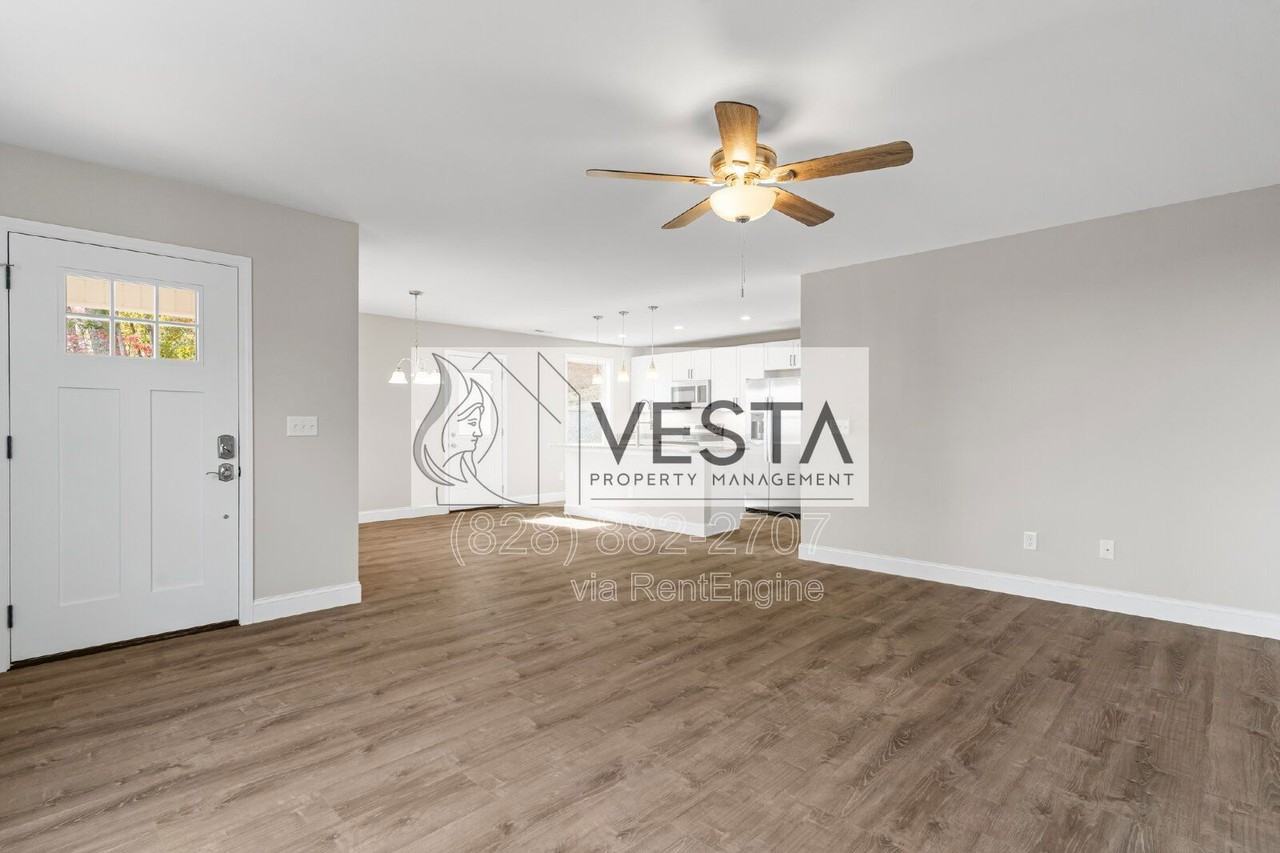 376 Hague Dr - Photo 7 of 30