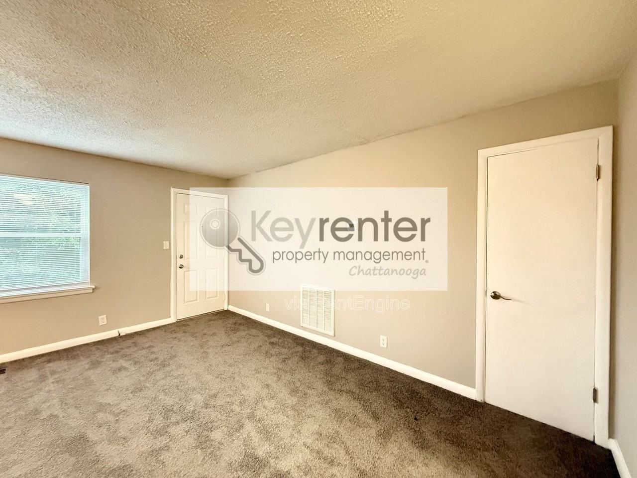 305 Sunrise Ln #B - Photo 4 of 10