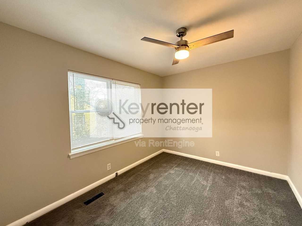 305 Sunrise Ln #B - Photo 5 of 10