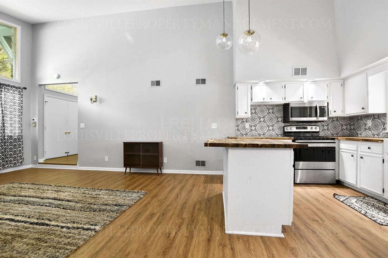 6220 Applegate Ln - Photo 7 of 23