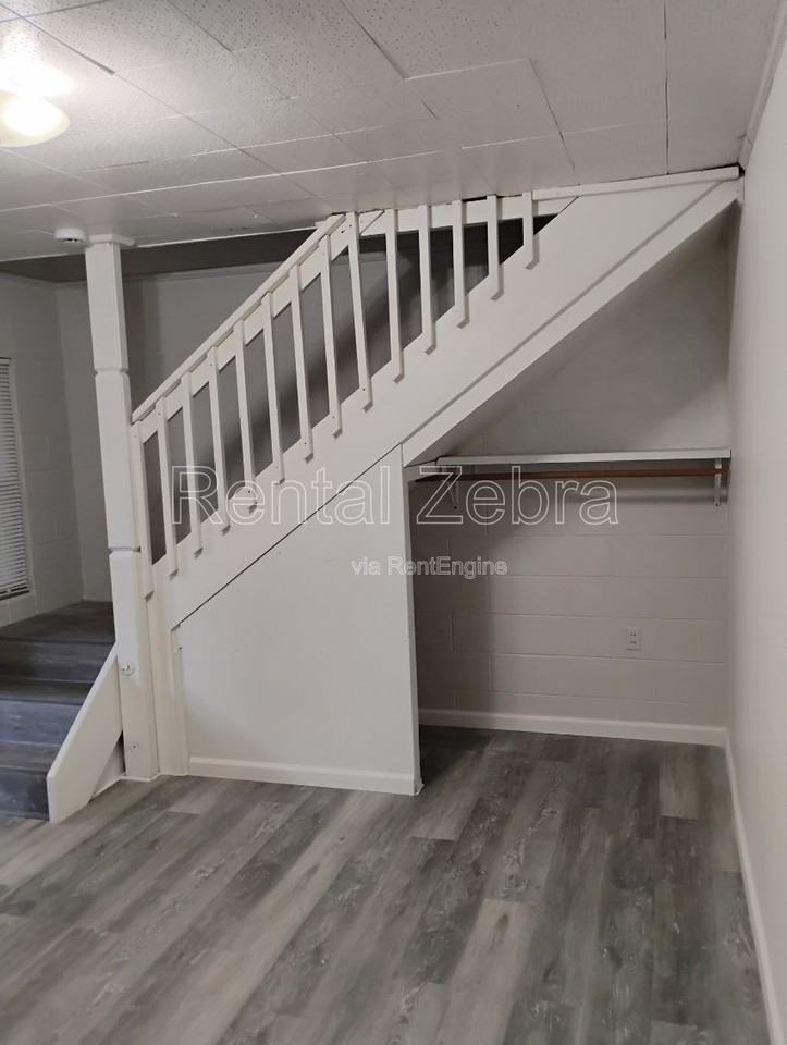 8301 Trout Ave #12 - Photo 4 of 9