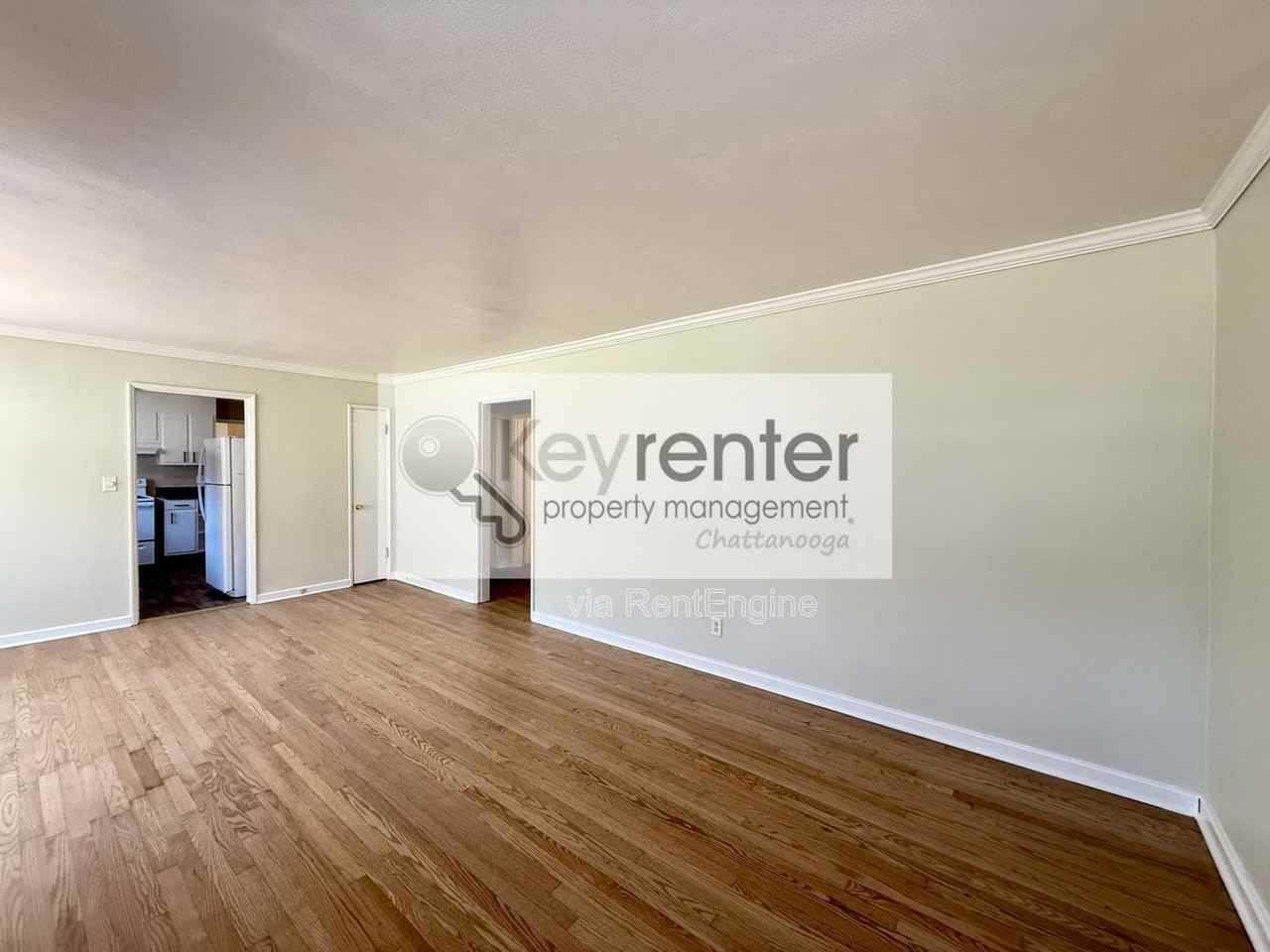 4803 Orchard View Ave - Photo 4 of 16