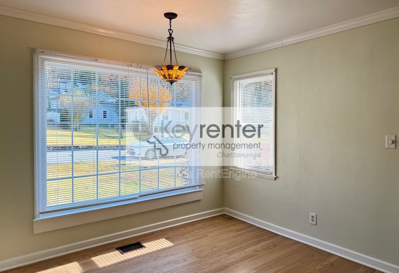 4803 Orchard View Ave - Photo 5 of 16