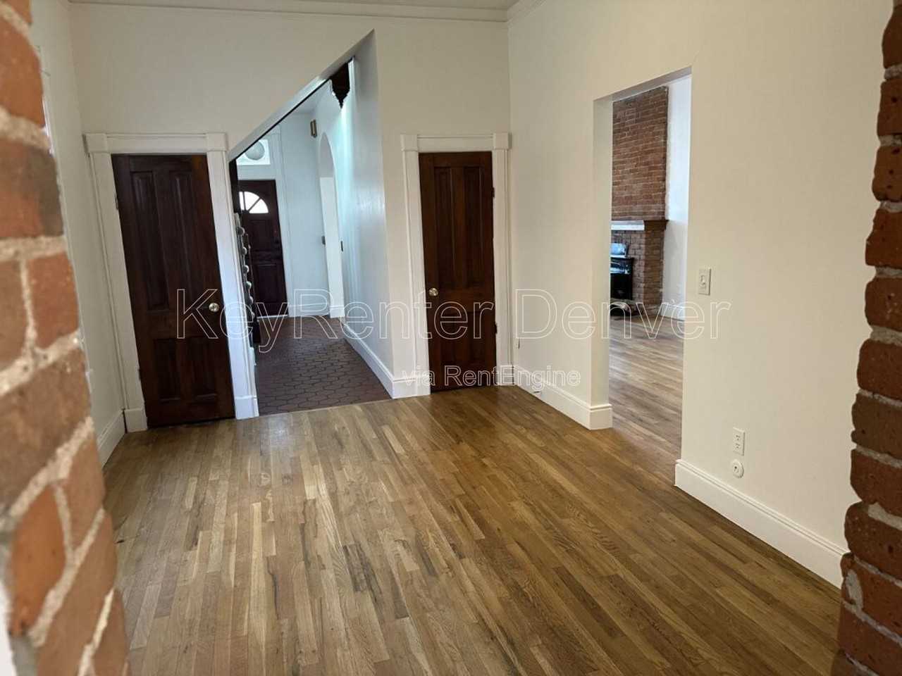 2418 N Clarkson St - Photo 4 of 26