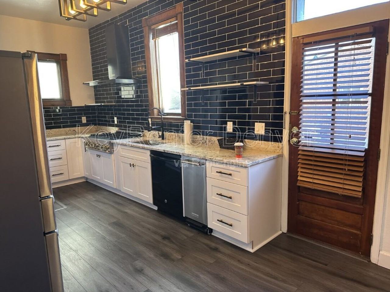 2418 N Clarkson St - Photo 5 of 26