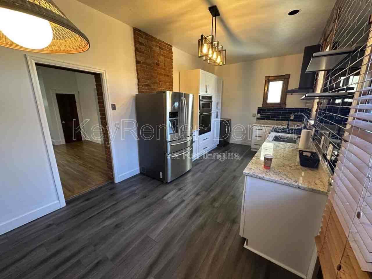 2418 N Clarkson St - Photo 7 of 26