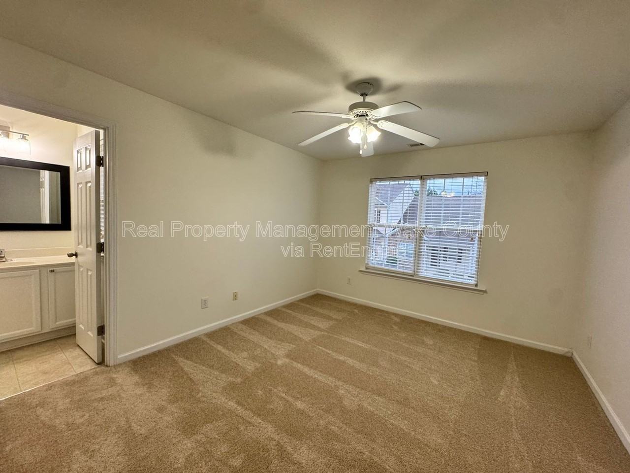 8215 Martello Ln - Photo 7 of 25