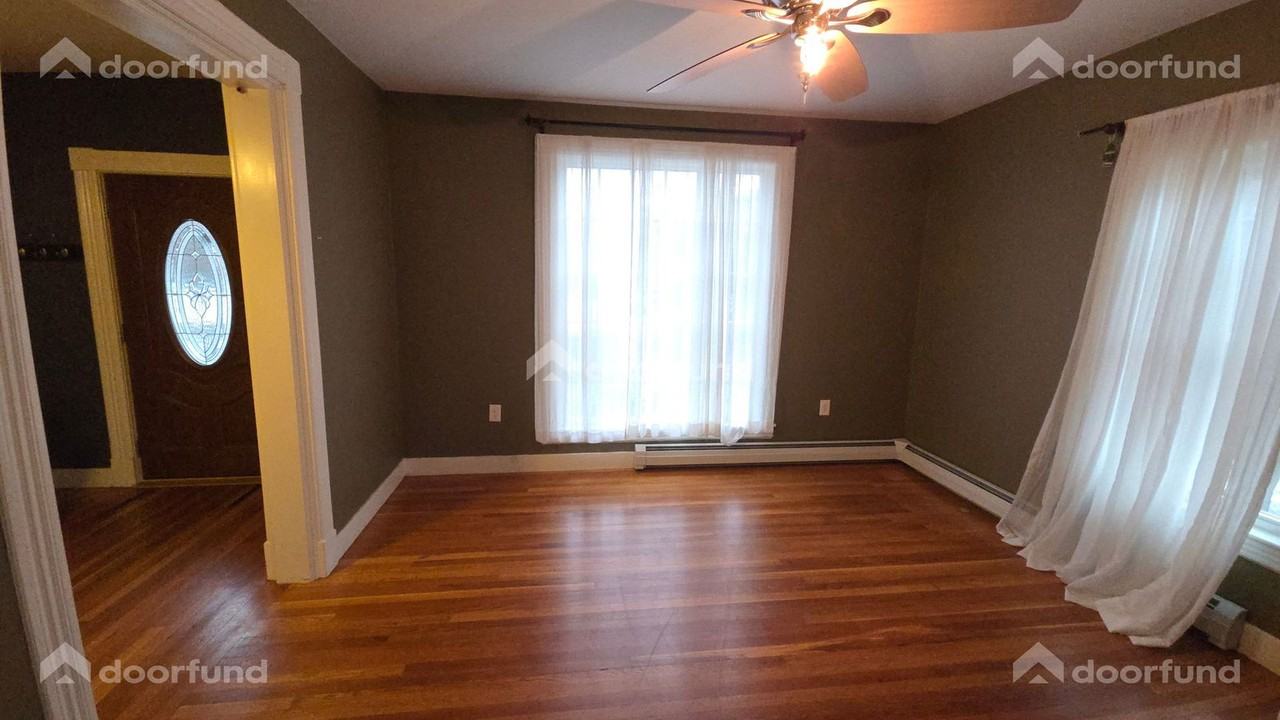 202 Hildreth St - Photo 7 of 28