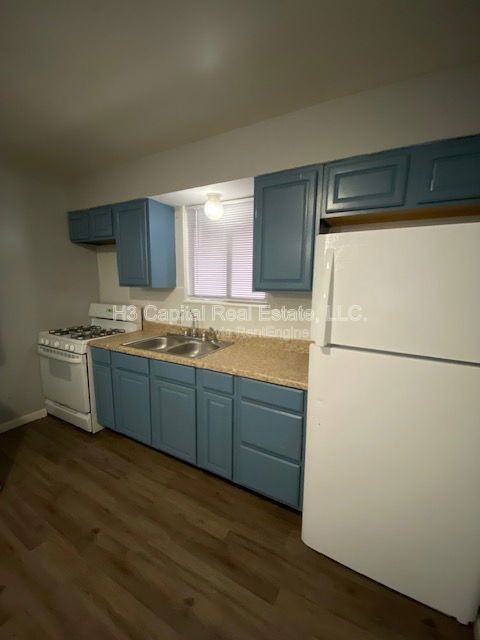 206 W Thomas St - Photo 4 of 9