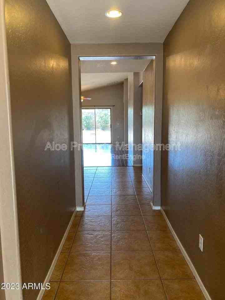 1847 W Desert Seasons Dr - Photo 3 of 23