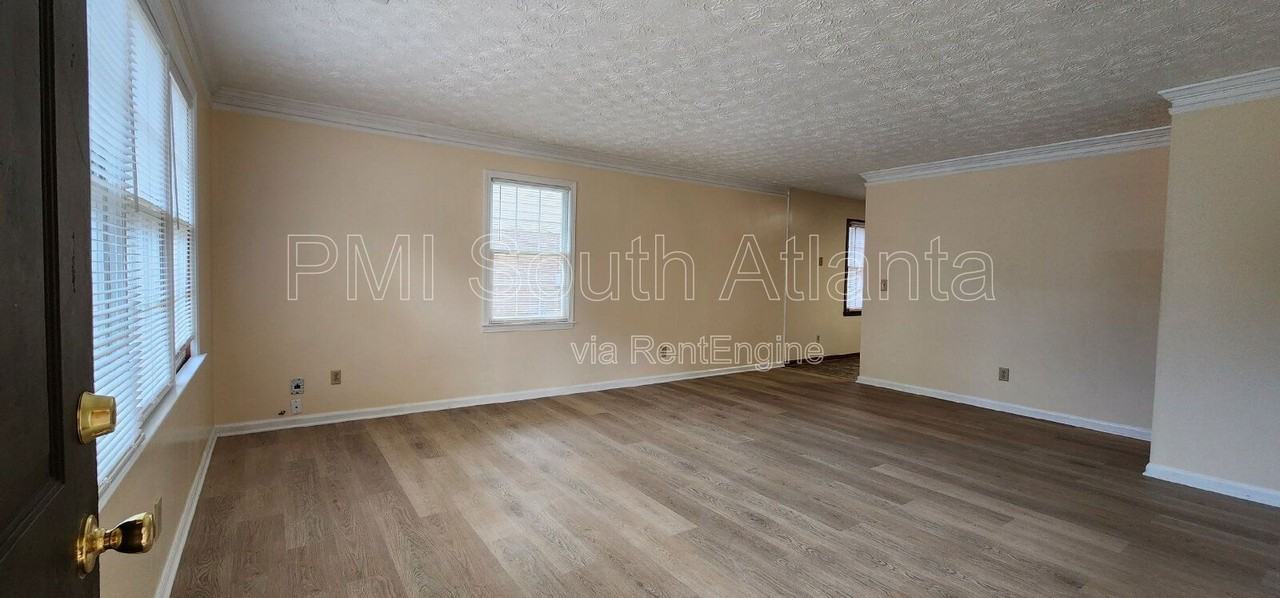 3441 Southgate Trl Se #A - Photo 4 of 24