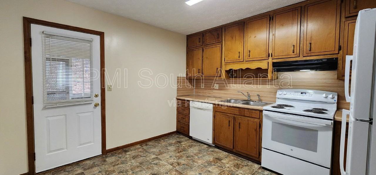 3441 Southgate Trl Se #A - Photo 7 of 24