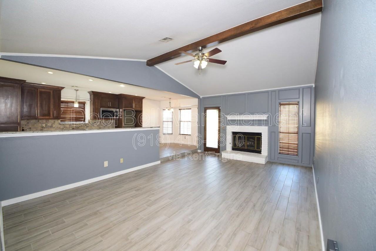 1312 W South Park St - Photo 5 of 23