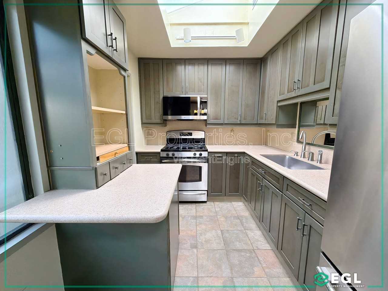 7601 Kittyhawk Ave - Photo 7 of 28