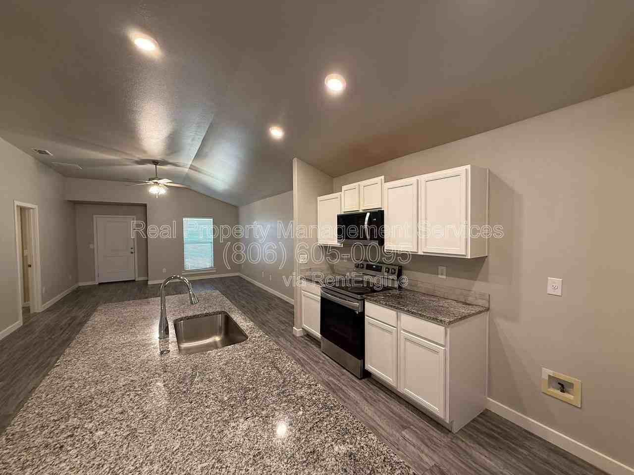 13719 Avenue R - Photo 3 of 13