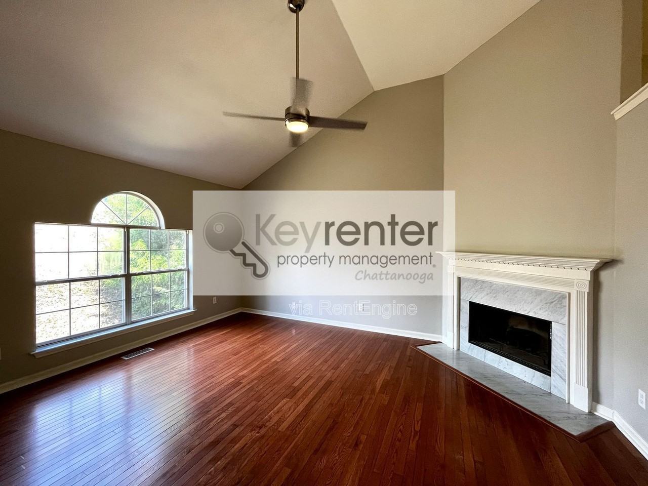 4108 Lost Oaks Dr - Photo 4 of 17