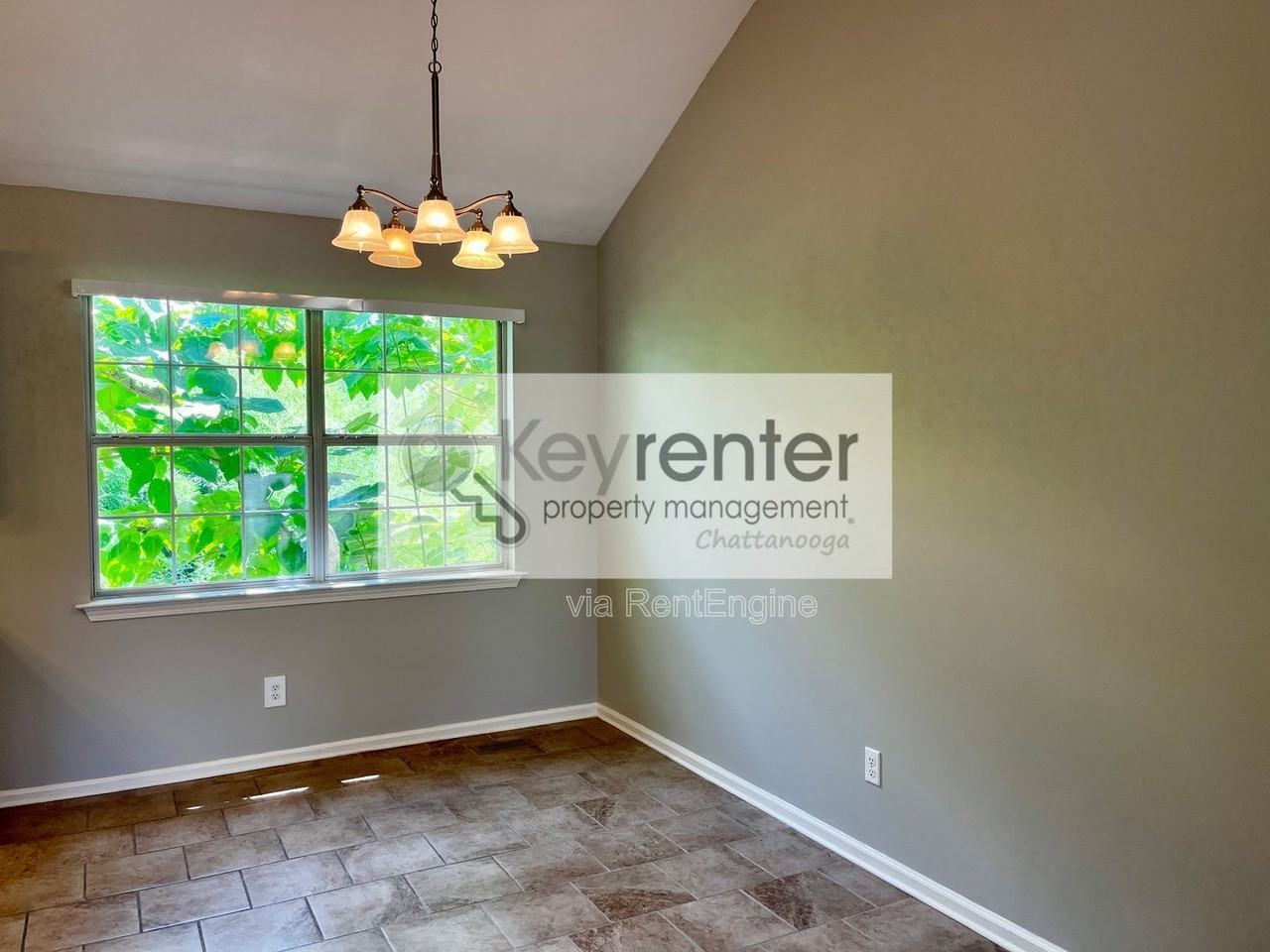 4108 Lost Oaks Dr - Photo 6 of 17