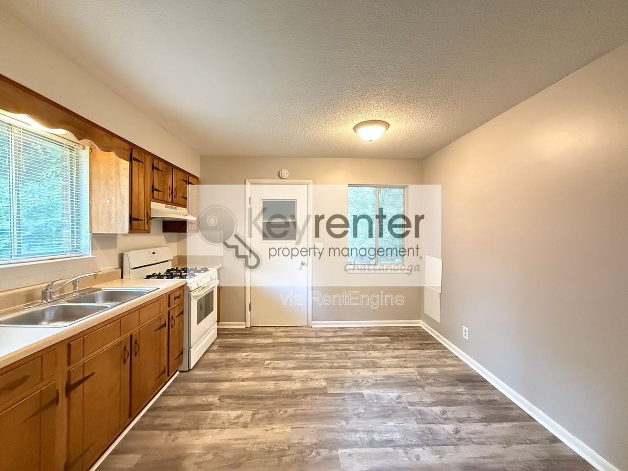 4460 Norcross Rd #B - Photo 6 of 8