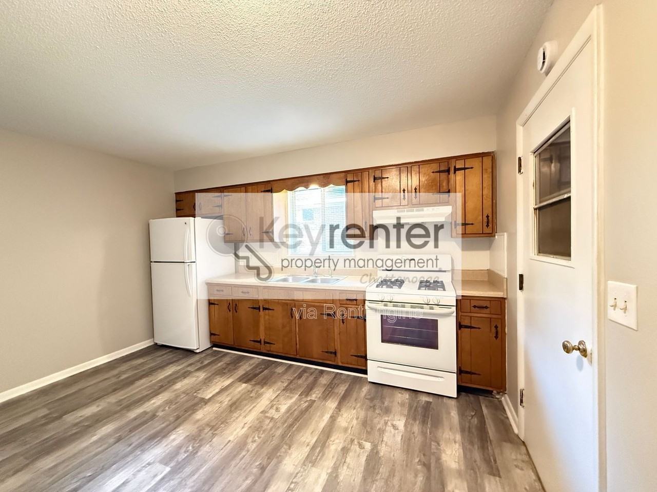 4460 Norcross Rd #B - Photo 7 of 8