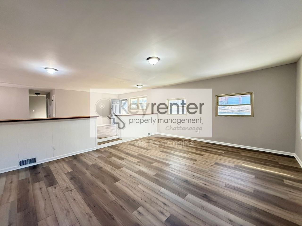 4573 Tricia Dr - Photo 4 of 18